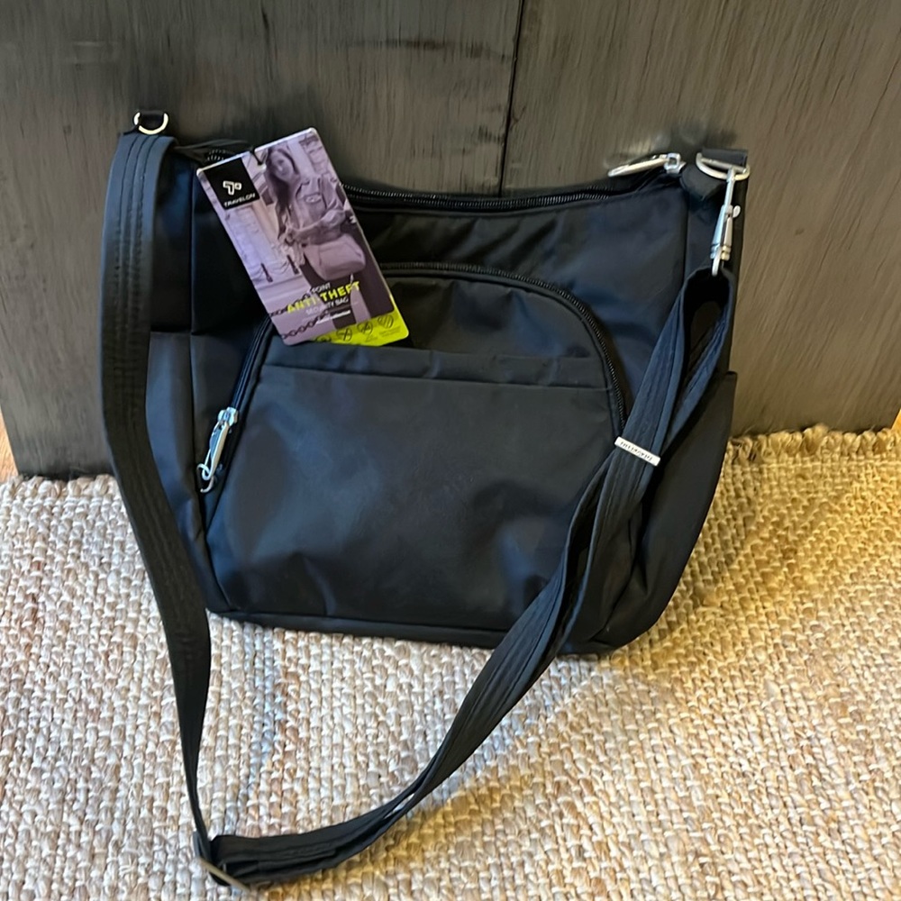 Travelon Anti-Theft Classic Crossbody Bucket Bag, black